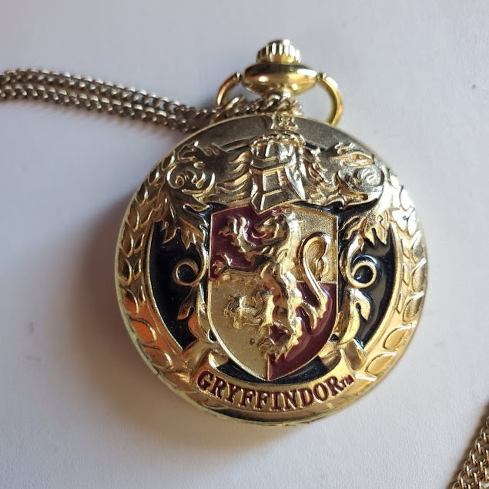 Harry Potter Gryffindor Pocket Watch Necklace Gold Tone Crest Lion Fresh Battery